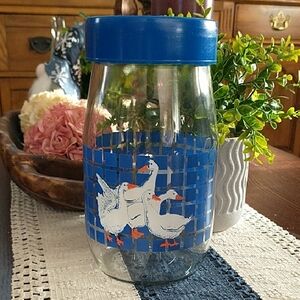 Vintage CARLTON Glass Jar/Cannister 1.5L Geese Blue with Lid